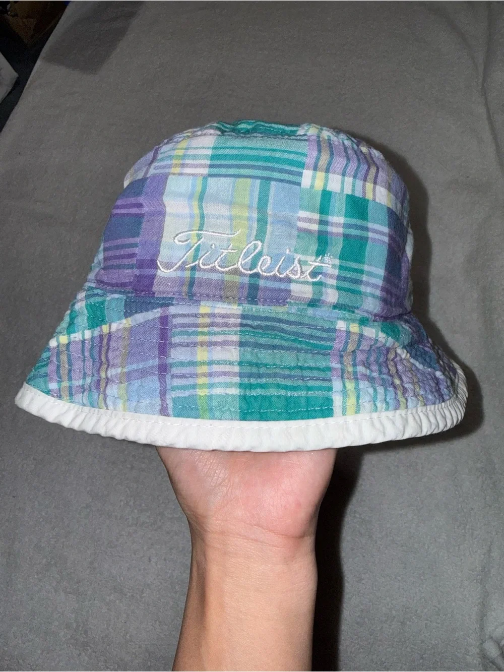 Titleist Reversible Golf Bucket Hat Womens White Purple Teal Plaid Sun Cap